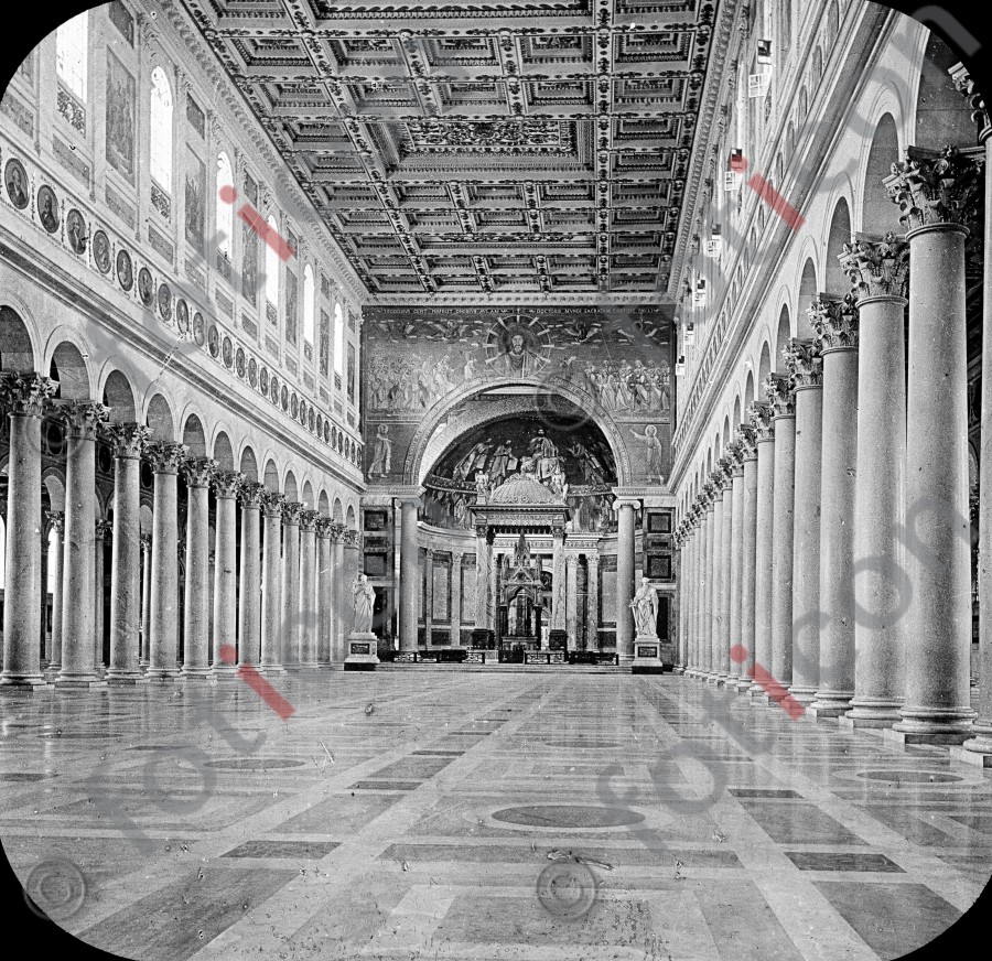 St. Paolo fuori le mura, Inneres | St. Paul Outside the Walls, the Interior - Foto foticon-simon-025-031-sw.jpg | foticon.de - Bilddatenbank für Motive aus Geschichte und Kultur